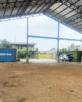 Tanah hadap timur pinggir jalan akses truk cold diesel di Legok