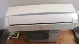 Dijual Ac Panasonic 1/2 PK kondisi masih mulus putih