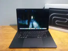 Macbook Pro M3 Pro 16 inch RAM 18GB SSD 512GB Fullset Garansi Mei 2026