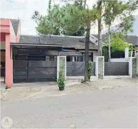 Rumah luas di Ujung Berung Bandung