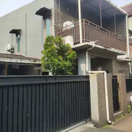 Rumah Pdk Kacang/SHM/IMB/Lt 168 M/Lb 170 M/KT 4/KM 3/carport/975 jt/Ne