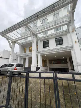 Di Jual Gedung baru peruntukan hotel di Jatiwaringin Bekasi