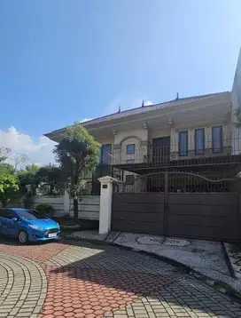 EMA344 Dijual Rumah Siap Huni Klasik Modern Murah SHM di Araya thp 1