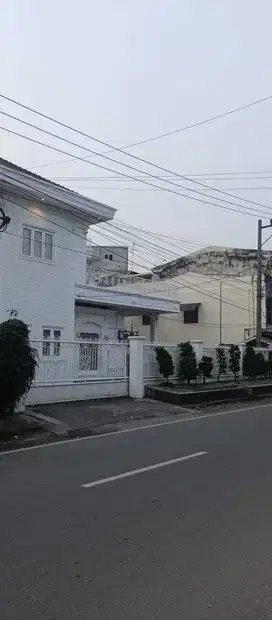 Dijual Villa Siap Huni Dengan Perabot Jl GB Joshua (Liephing)