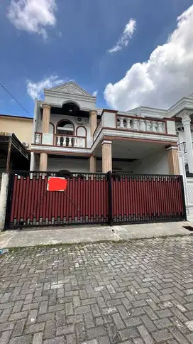 Rumah Villa Furnish Dalam Komplek Siap Huni Daerah SM Raja Air bersih