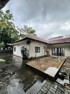 Dijual Rumah lama Hitung Tanah Di Senopati Area Kebayoran Baru