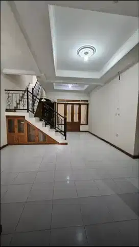 Rumah Arcamacik dalam komplek panorama alam parahyangan