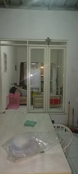 Rumah Minimalis sewa murah Furnish siap huni, Taman Holis Indah