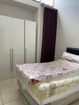 Disewa Rumah di Kota Baru Parahyangan Bandung, Furnish dekat Danau