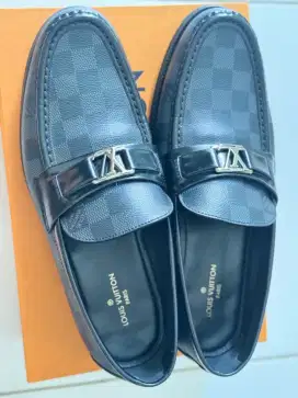 Dijual Sepatu Pria LV Loufer