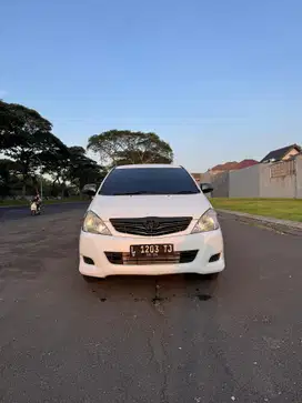 Toyota Kijang Innova 2011 Diesel