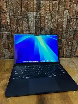Macbook Air M3 8/256gb