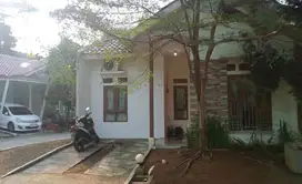 Dikontrakan tahunan rumah cluster di nuansa alam cilbeut