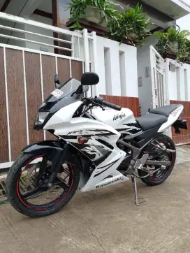 Dijual cepat ninja R 2012