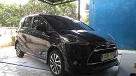 Toyota Sienta 2018