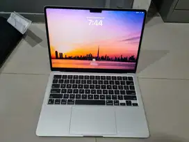 Macbook Air M2 2022