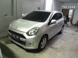 Daihatsu Ayla 1.0  type X manual