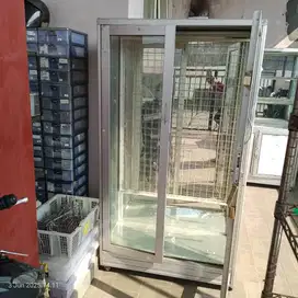 ETALASE KACA BEKAS jual Cepat