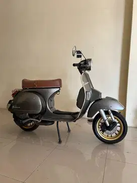 Vespa ekslusif 2 tahun 2001