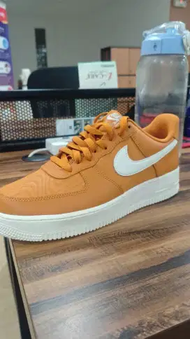 Nike Air Force 1 07 LV8 NOS uk 43