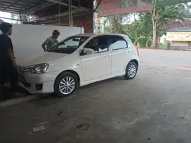 Toyota Etios Valco 2013 Bensin
