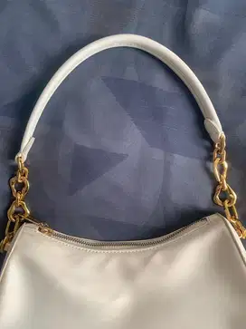 Prelove tas charles & keith ORI 100 %