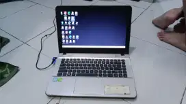 Laptop Asus Sekend Masih Bagus