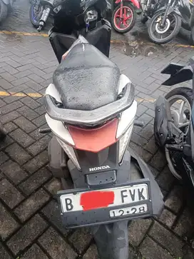 Jual Cepat! Vario 2014 Kzr putih Pajak on