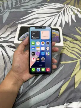 Iphone xs max 64GB