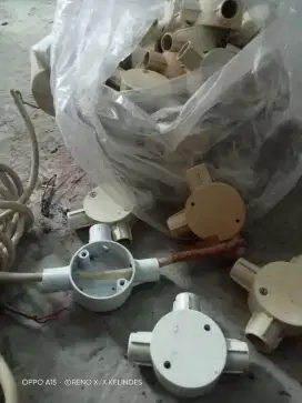 T dus untuk kabel listrik
