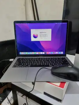 MacBook Air 13 inch-(2019) intel Core i5 | 8/128Gb SSD Cc 1063 Fullset