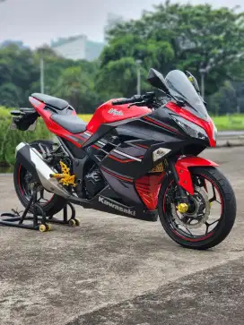 Kawasaki Ninja 250 FI ABS Merah