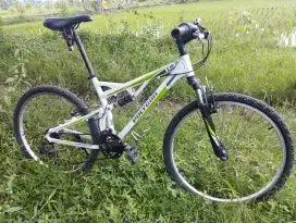 Sepeda Fullsus 26inc Polygon
