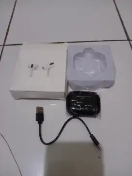 TWS BLUETOOTH, TYPPE C CHARGER.