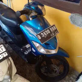 Motor mio bekas
