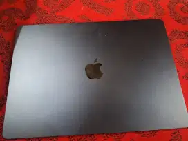 Macbook Air M3 15,3inch 8 256