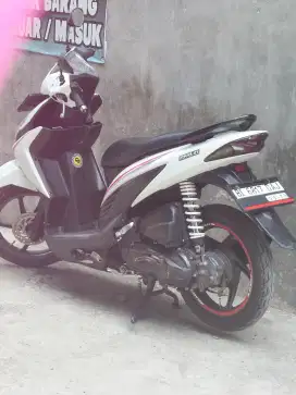 VARIO 2014  warna putih