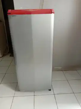 Kulkas 1 pintu Sanyo