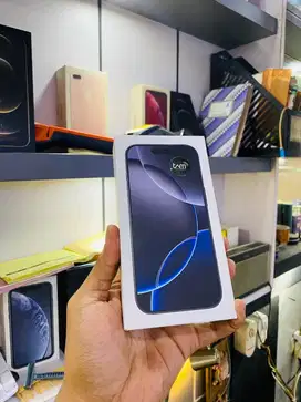 Iphone 16 pro 256GB new ibox garansi resmi 1 tahun Black Titanium