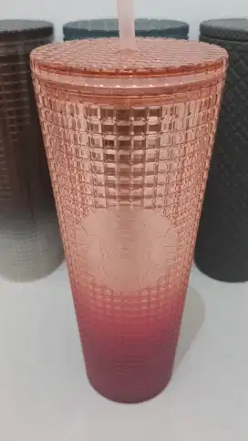Tumbler dan botol minum starbucks