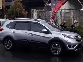 Mobil Honda Br-v thn 2018 type E manual
