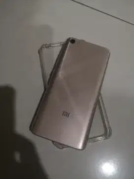 Mi 5 ram 3/64 NFc mulus nominus