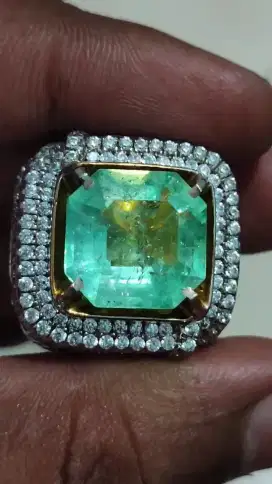 Zamrud Colombia 11 crat emerald beryl