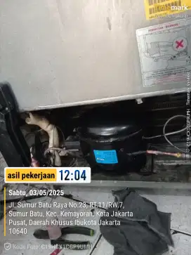 Service showcase freeze boox  service AC panggilan