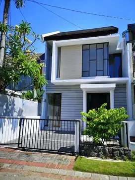 Disewakan rumah pantai mentari siap huni