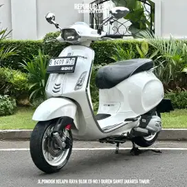 PIAGGIO VESPA SPRINT 150 IGET ABS TAHUN 2018 PERFECT CONDITION