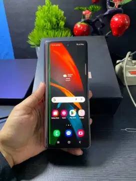 SAMSUNG Z FOLD 2 RAM 12/256GB ORIGINAL SEIN NORMAL 

TAMPILAN MEWAH SA