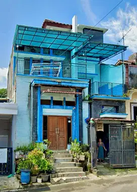 Dijual Rumah 3 Lantai Strategis Beringin Ngaliyan