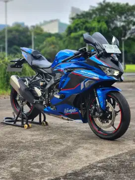 Kawasaki ZX25R ABS KM 1000
