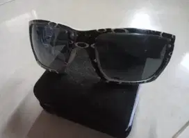 Kacamata Oakley